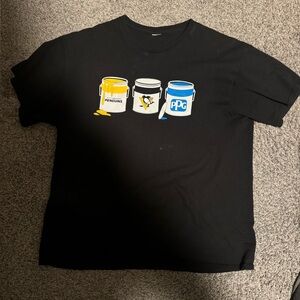 Pittsburgh penguins paint themed shirt XL